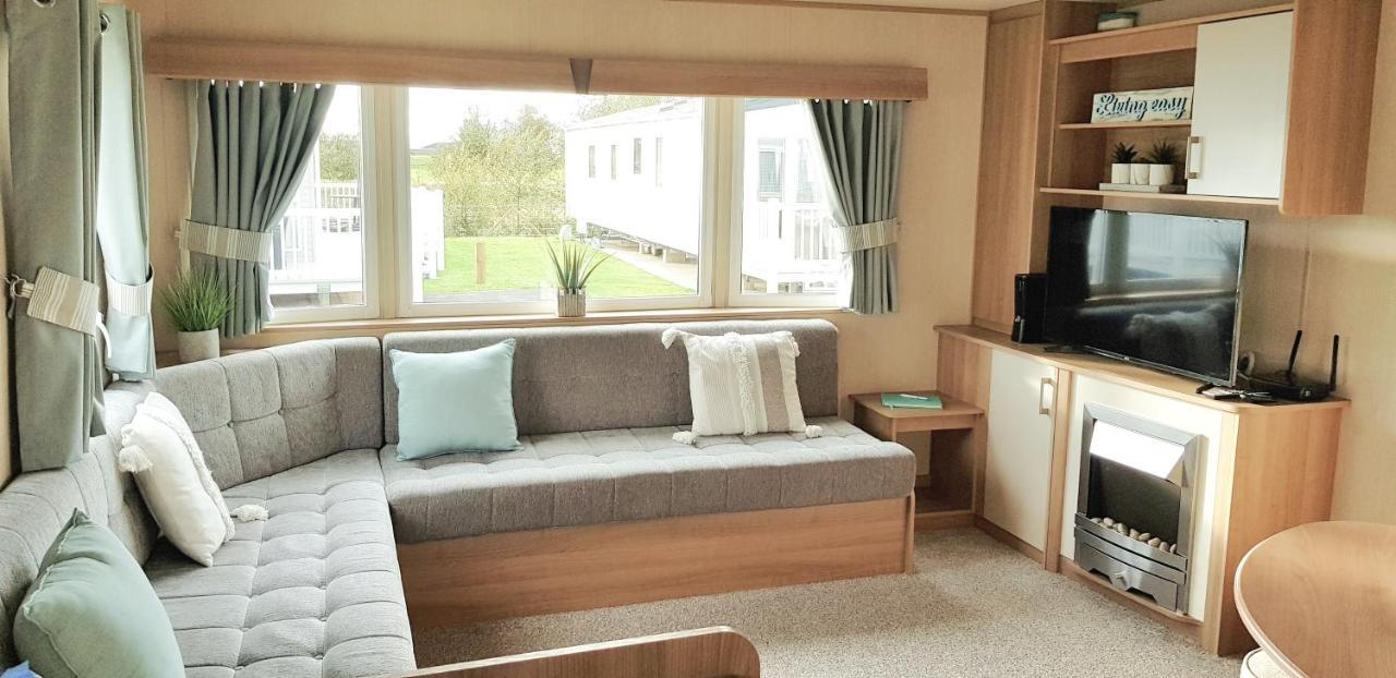 Living Easy Staycations At Tattershall Lakes Luaran gambar