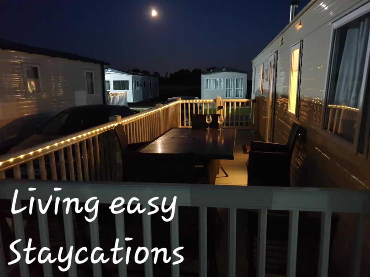 Living Easy Staycations At Tattershall Lakes Luaran gambar